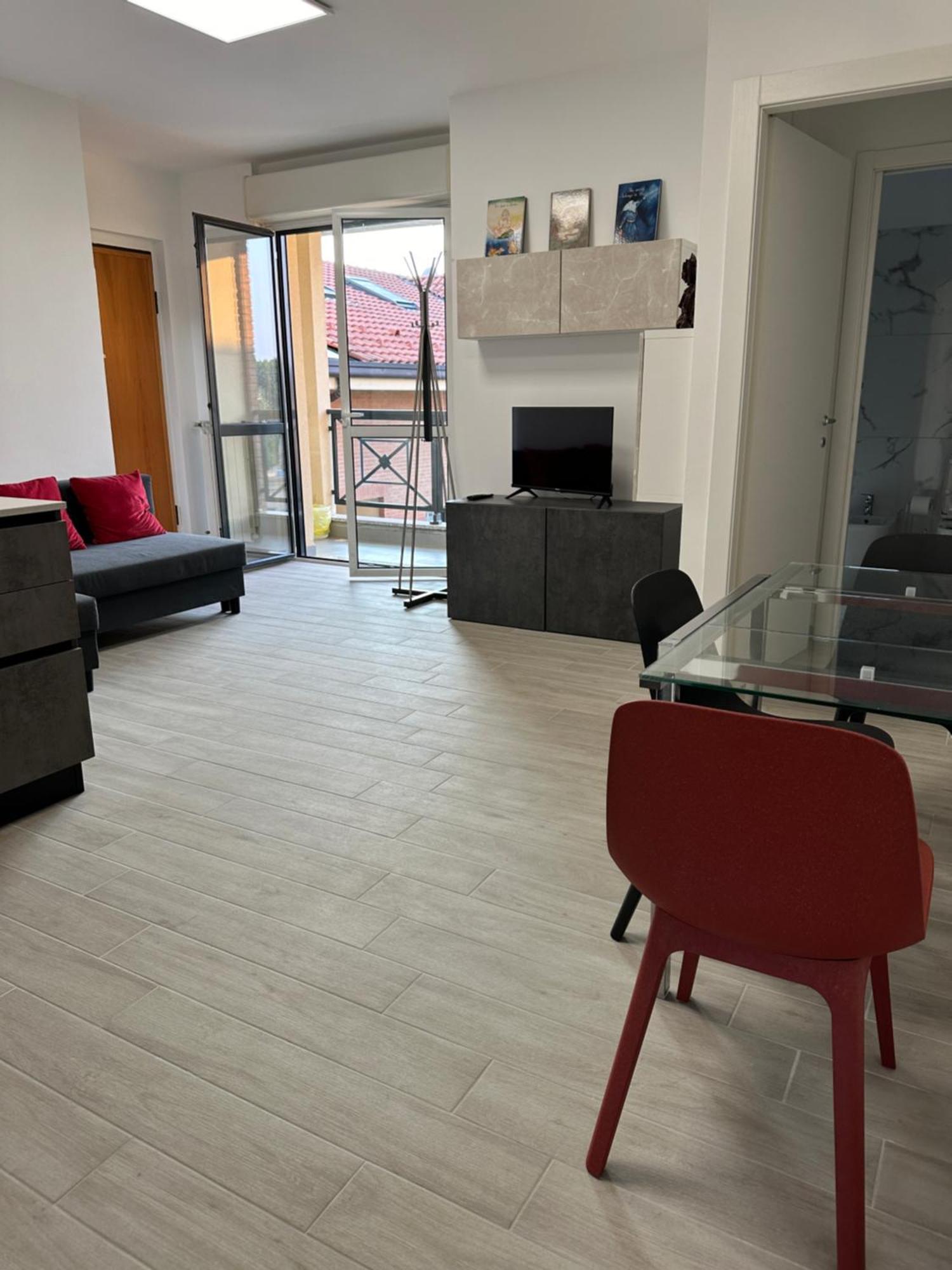 Deluxe Comfortable Suite With Balcony Downtown Кастеланца Екстериор снимка